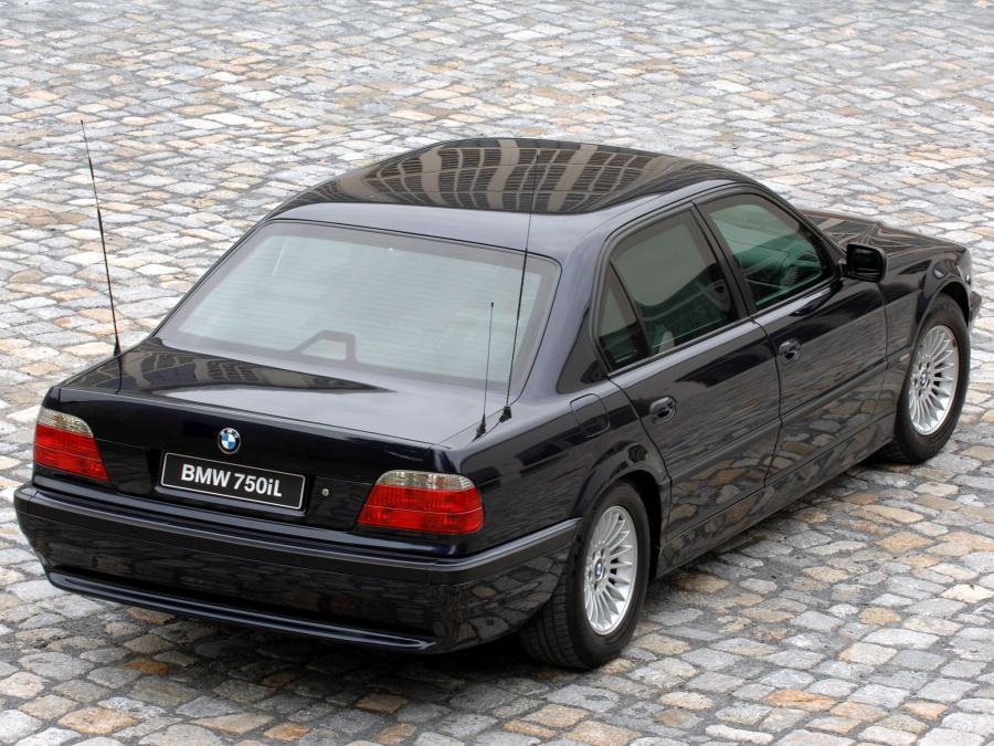  BMW 750iL Security 1998 года  (фото 2 из 5)